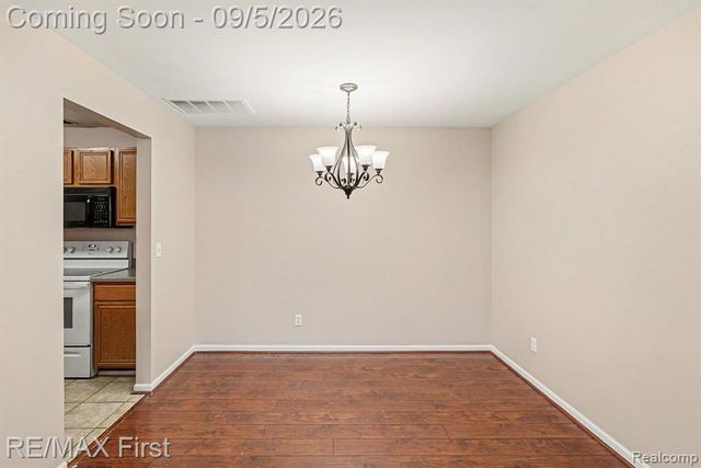 46124 Allenton Drive, Macomb, MI 48044