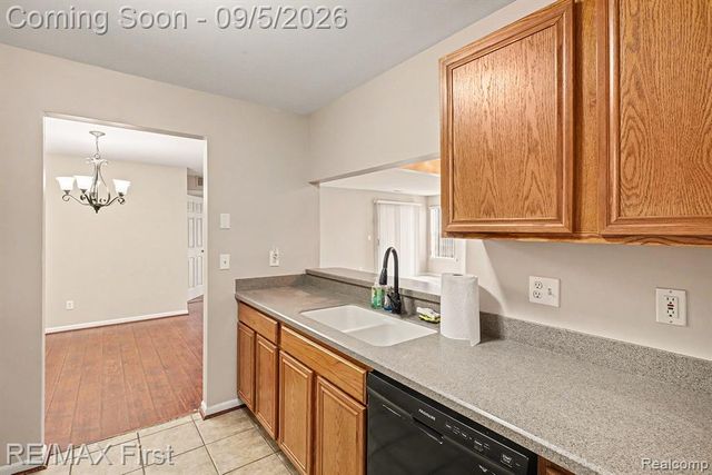 46124 Allenton Drive, Macomb, MI 48044