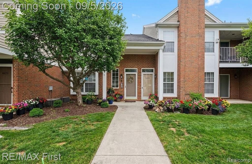 46124 Allenton Drive, Macomb, MI 48044