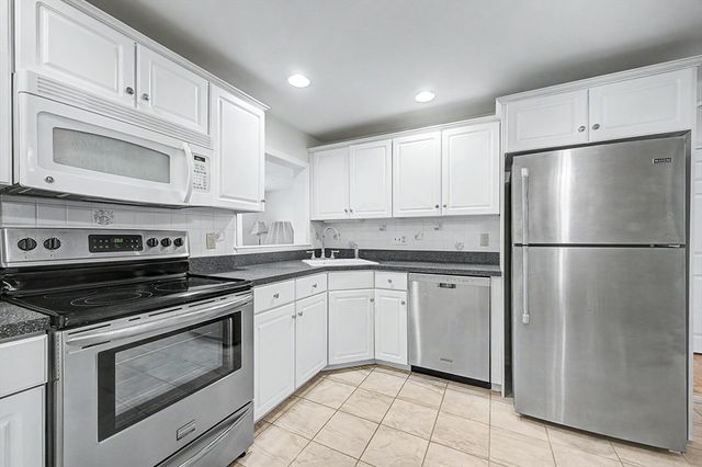 20 Cinnamon Circle 20, Walpole, MA 02081