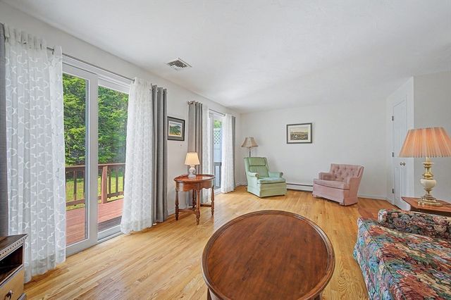 20 Cinnamon Circle 20, Walpole, MA 02081