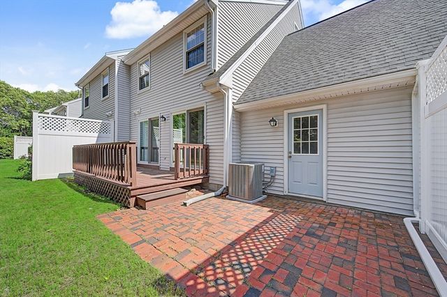20 Cinnamon Circle 20, Walpole, MA 02081