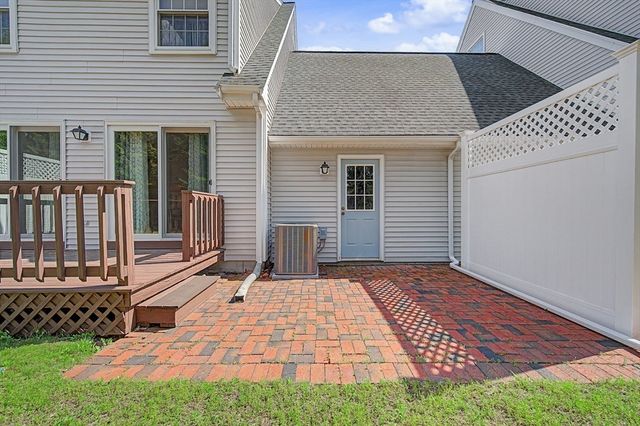 20 Cinnamon Circle 20, Walpole, MA 02081