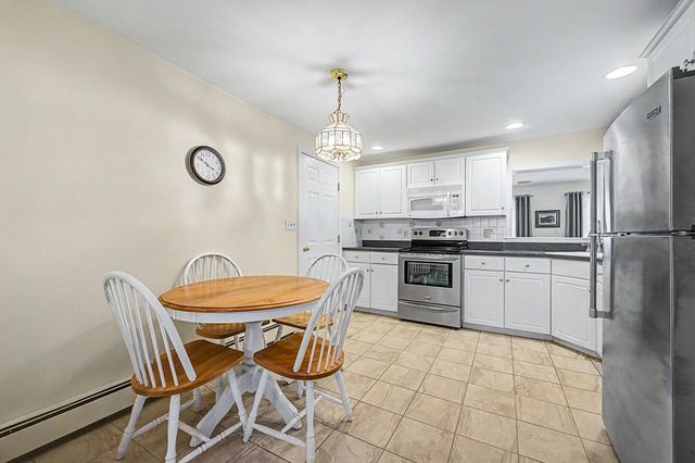 20 Cinnamon Circle 20, Walpole, MA 02081
