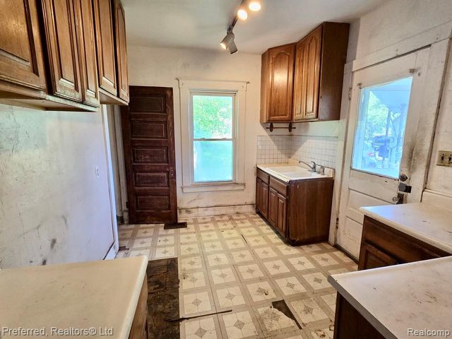 9512 Mccrone Road, Milan, MI 48160