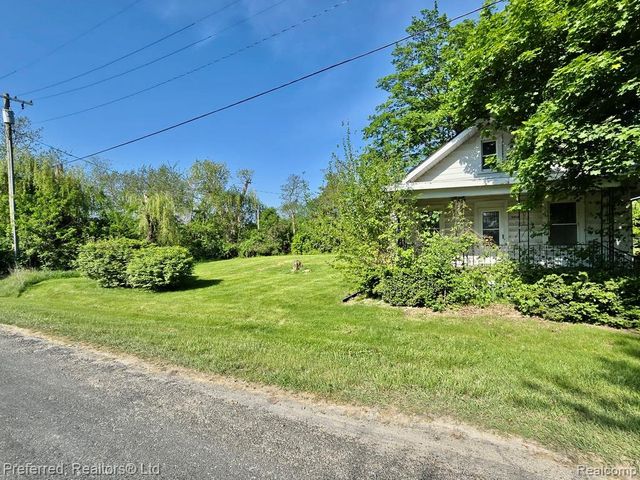 9512 Mccrone Road, Milan, MI 48160