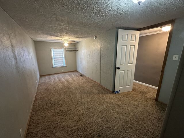 336 Oscar Crowell Rd, Beechgrove, TN 37018