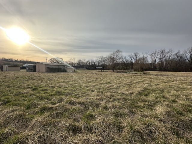 336 Oscar Crowell Rd, Beechgrove, TN 37018