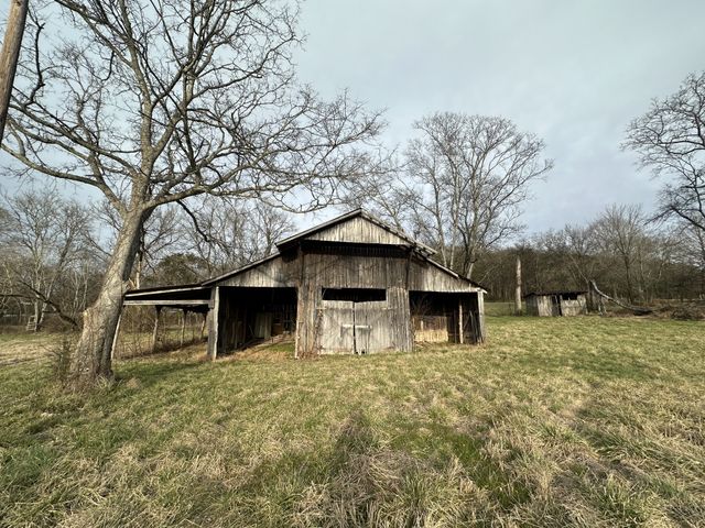 336 Oscar Crowell Rd, Beechgrove, TN 37018