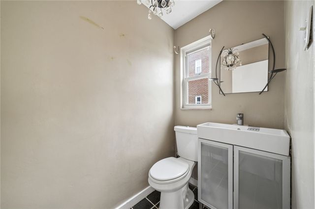 1169 Mccabe St, Stanton Heights, PA 15201