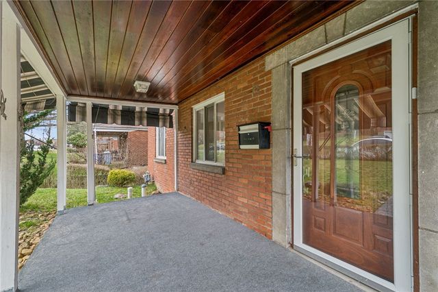 1169 Mccabe St, Stanton Heights, PA 15201