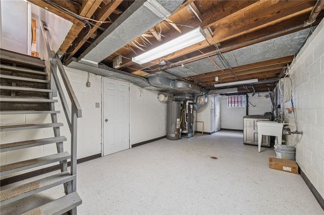 1169 Mccabe St, Stanton Heights, PA 15201