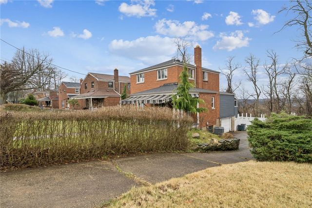 1169 Mccabe St, Stanton Heights, PA 15201