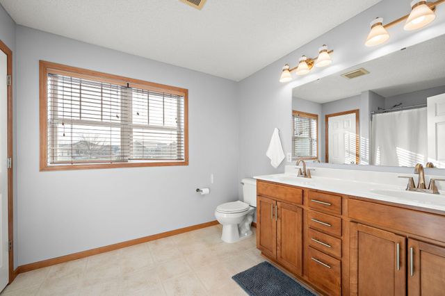 1764 Fescue Court, Shakopee, MN 55379