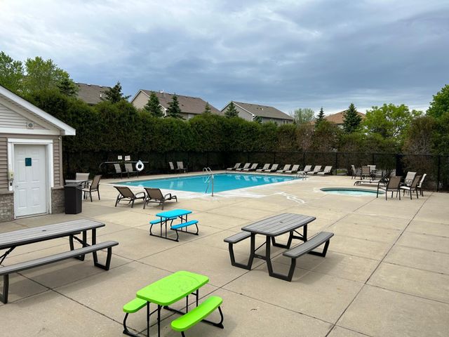 1764 Fescue Court, Shakopee, MN 55379