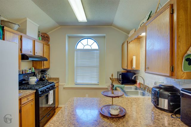 5214 Lauri Lane, Bossier City, LA 71112