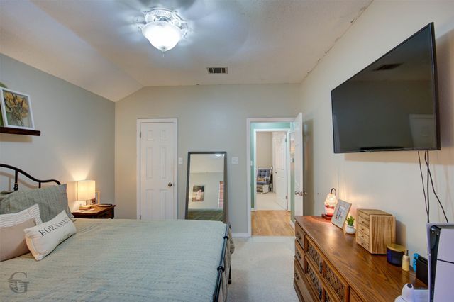 5214 Lauri Lane, Bossier City, LA 71112