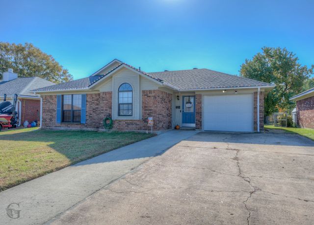 5214 Lauri Lane, Bossier City, LA 71112