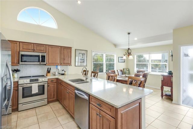21580 Indian Bayou DR 582, Fort Myers Beach, FL 33931