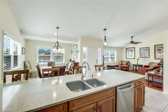21580 Indian Bayou DR 582, Fort Myers Beach, FL 33931