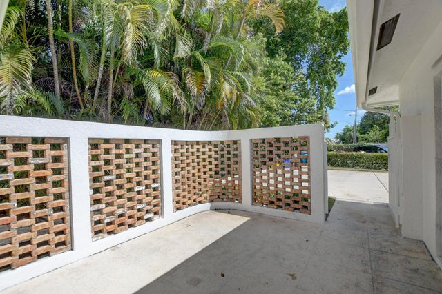2177 SE 1st Street A, Boynton Beach, FL 33435