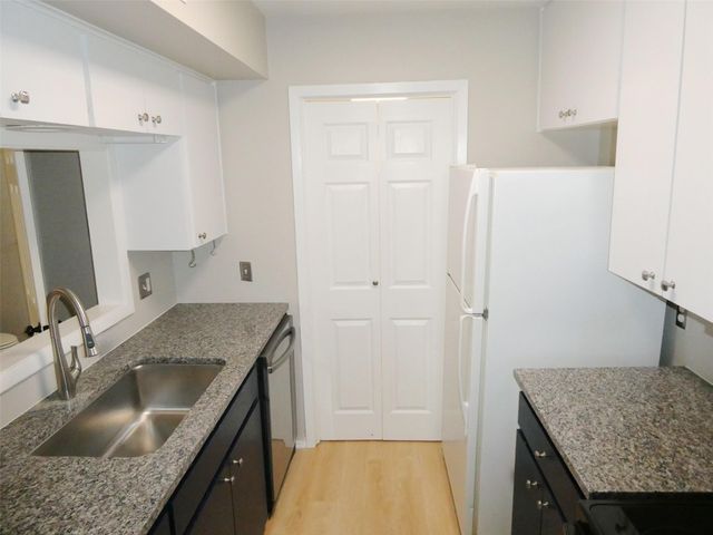 6718 SILVERMINE DR 103, Austin, TX 78736