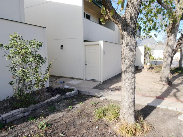 6718 SILVERMINE DR 103, Austin, TX 78736