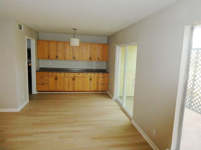 6718 SILVERMINE DR 103, Austin, TX 78736