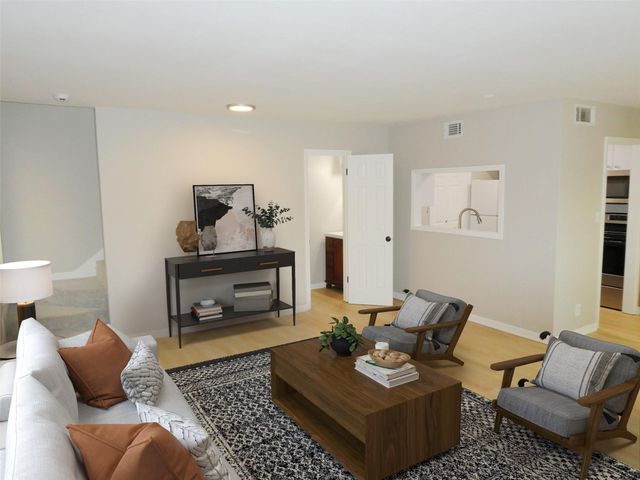 6718 SILVERMINE DR 103, Austin, TX 78736