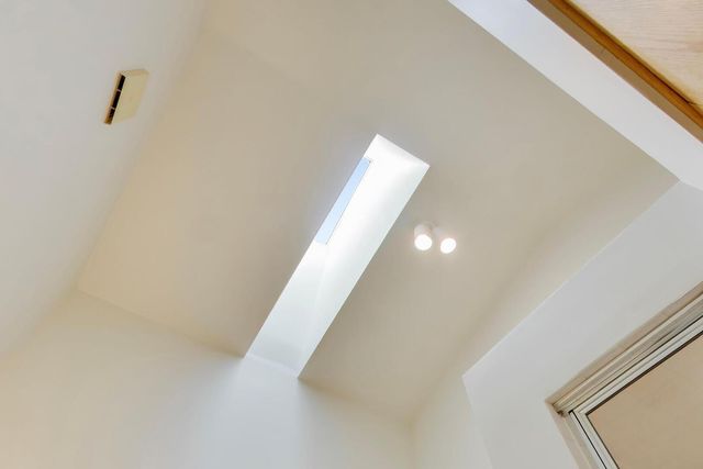 943 W Essex Place, Arlington Heights, IL 60004