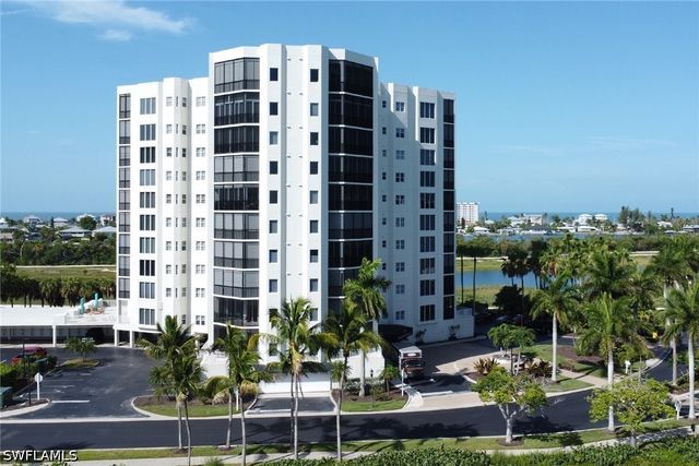 4198 BAY BEACH LN 113, Fort Myers Beach, FL 33931