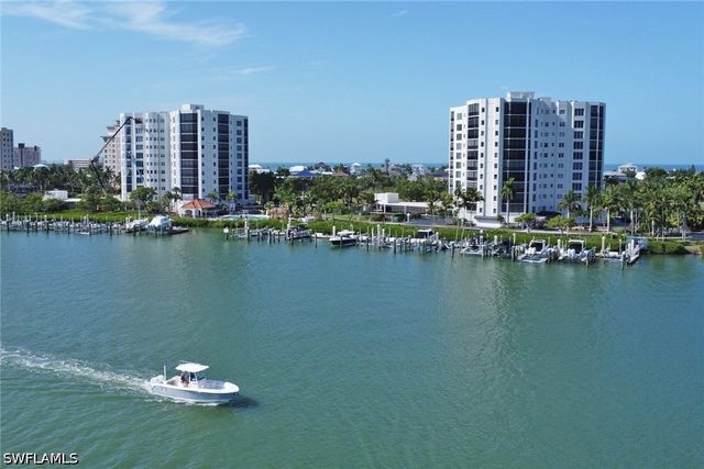 4198 BAY BEACH LN 113, Fort Myers Beach, FL 33931