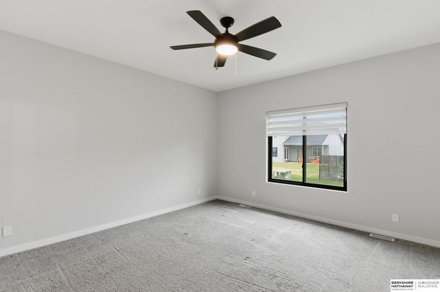 5421 N 209th Street, Elkhorn, NE 68022