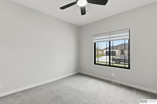 5421 N 209th Street, Elkhorn, NE 68022