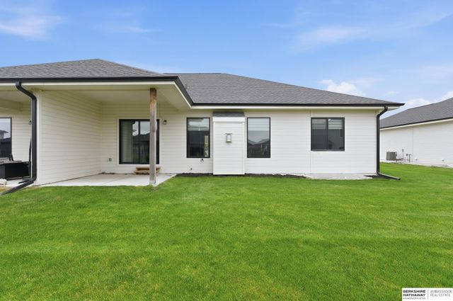 5421 N 209th Street, Elkhorn, NE 68022