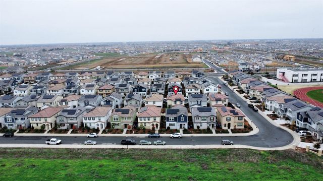 8250 Ocho Way, Elk Grove, CA 95757