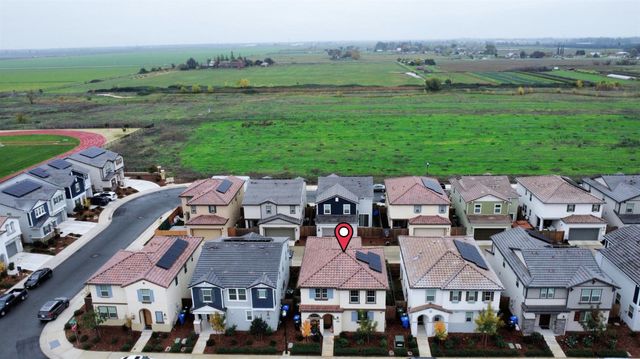 8250 Ocho Way, Elk Grove, CA 95757