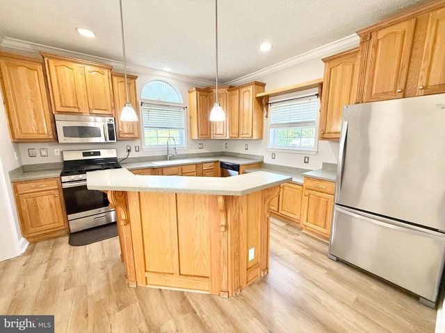 5 PERKINS LN, Stafford, VA 22554