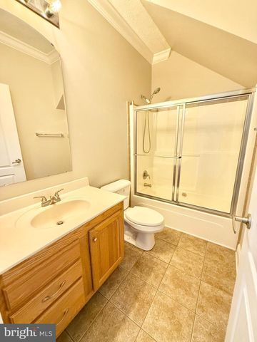 5 PERKINS LN, Stafford, VA 22554