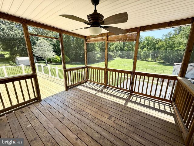 5 PERKINS LN, Stafford, VA 22554