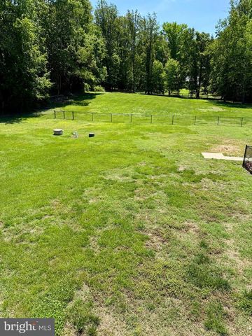 5 PERKINS LN, Stafford, VA 22554