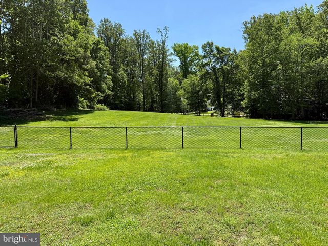 5 PERKINS LN, Stafford, VA 22554