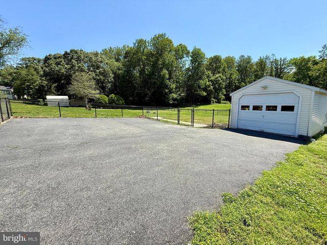 5 PERKINS LN, Stafford, VA 22554