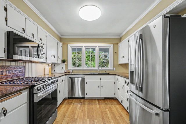 2335 Breton Road SE, Grand Rapids, MI 49546