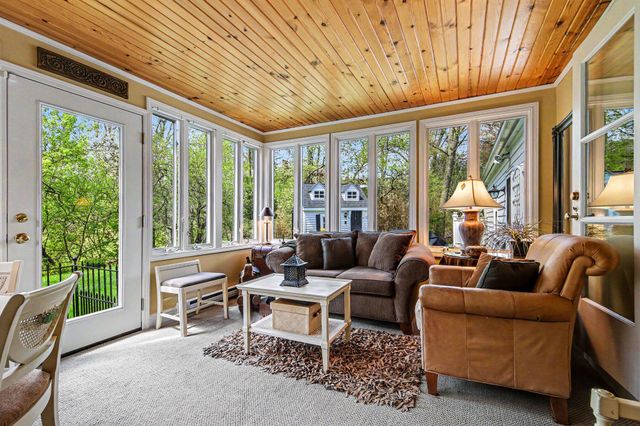 2335 Breton Road SE, Grand Rapids, MI 49546