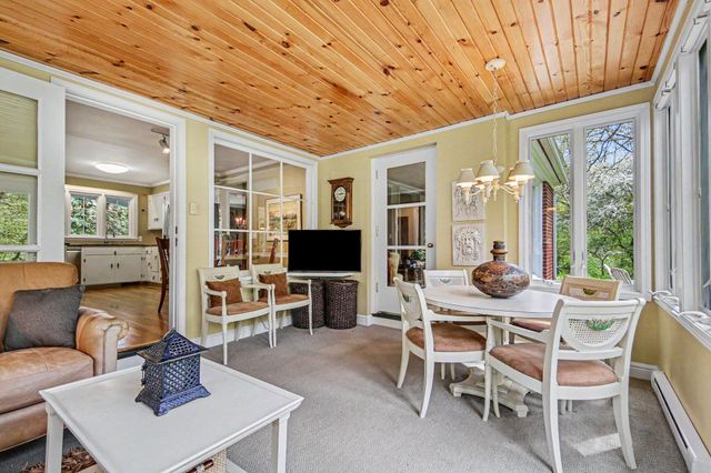 2335 Breton Road SE, Grand Rapids, MI 49546