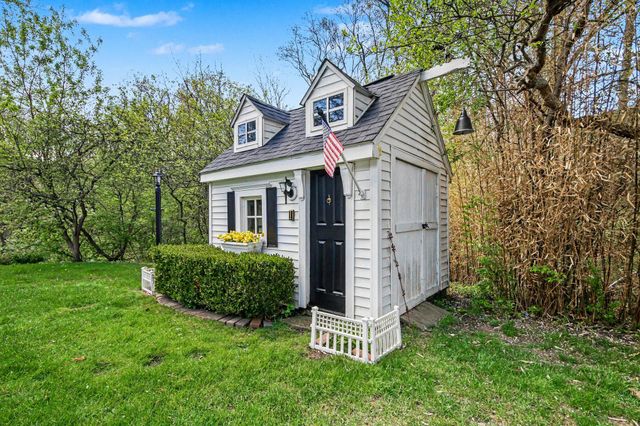 2335 Breton Road SE, Grand Rapids, MI 49546