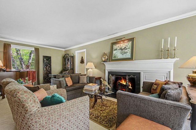 2335 Breton Road SE, Grand Rapids, MI 49546