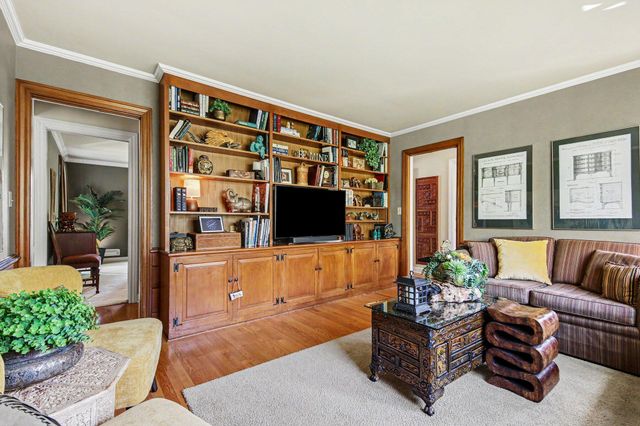 2335 Breton Road SE, Grand Rapids, MI 49546