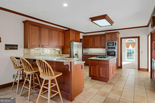 1402 Bromley Drive NE, Snellville, GA 30078